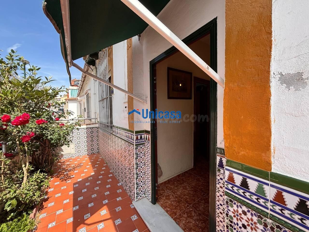 Amplia vivienda con gran patio interior y gran potencial jun - foto 3