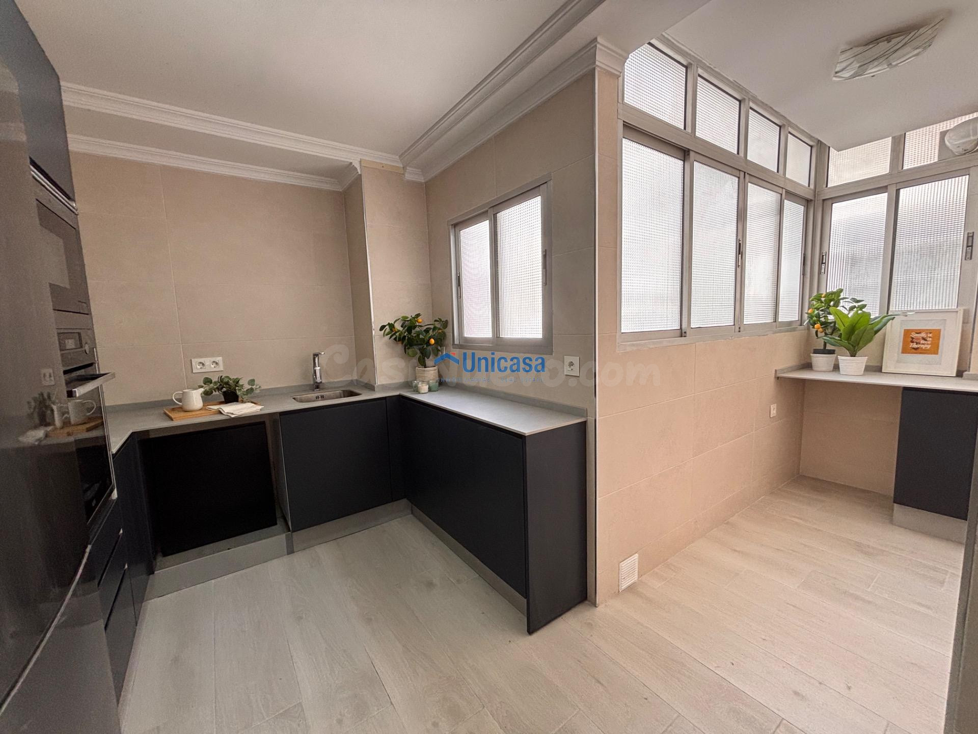 PISO DE 3 habitaciones TOTALMENTE REFORMADO – ¡LISTO PARA ENTRAR A VIVIR!