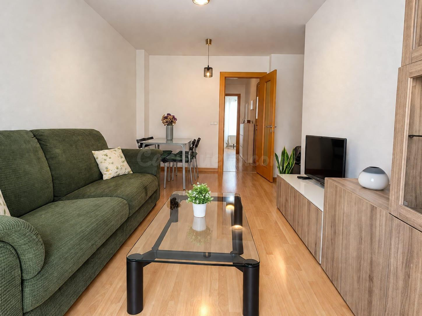 ✨ ¡Tu primera vivienda con TODO lo que necesitas! Garaje, tr - foto 3