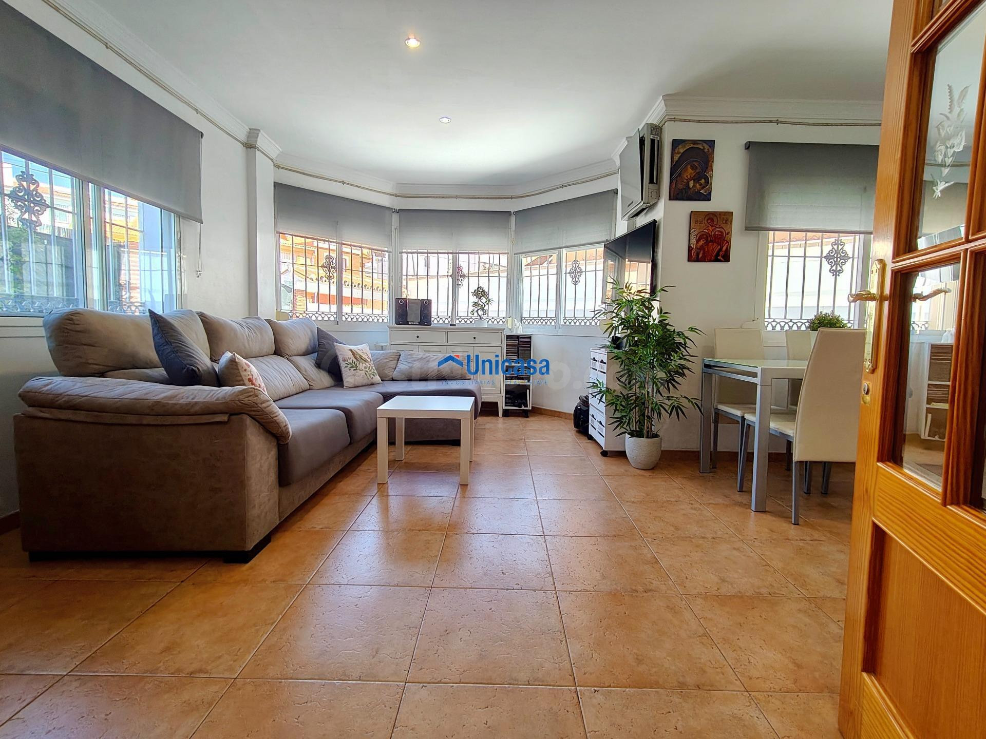 Mucho más que una casa: espacio, piscina y dos estudios inde - foto 4
