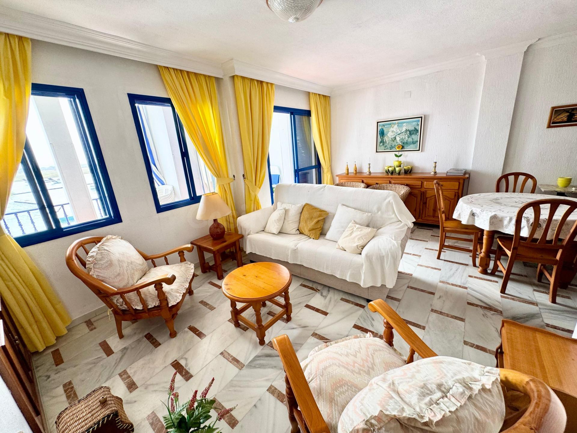 ¡Amplia vivienda con terraza en una de las mejores zonas de Punta Umbría!