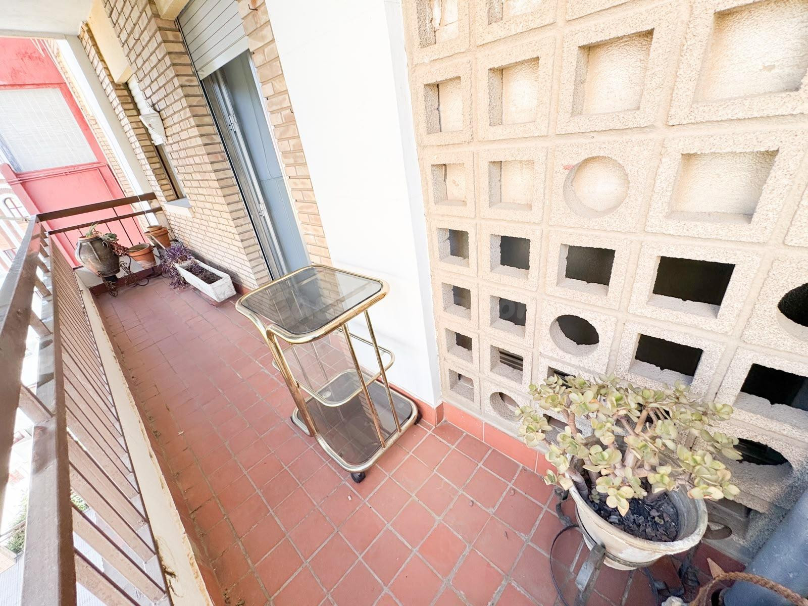 Amplio piso en el centro de Huelva con ascensor y garaje opc - foto 4
