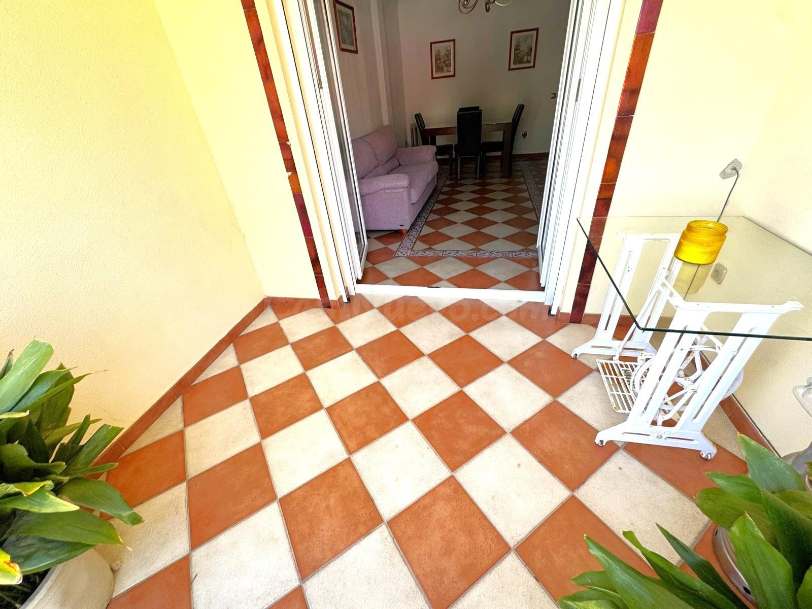 Magnífica vivienda en Barriada San Sebastián, a solo 350 met - foto 5