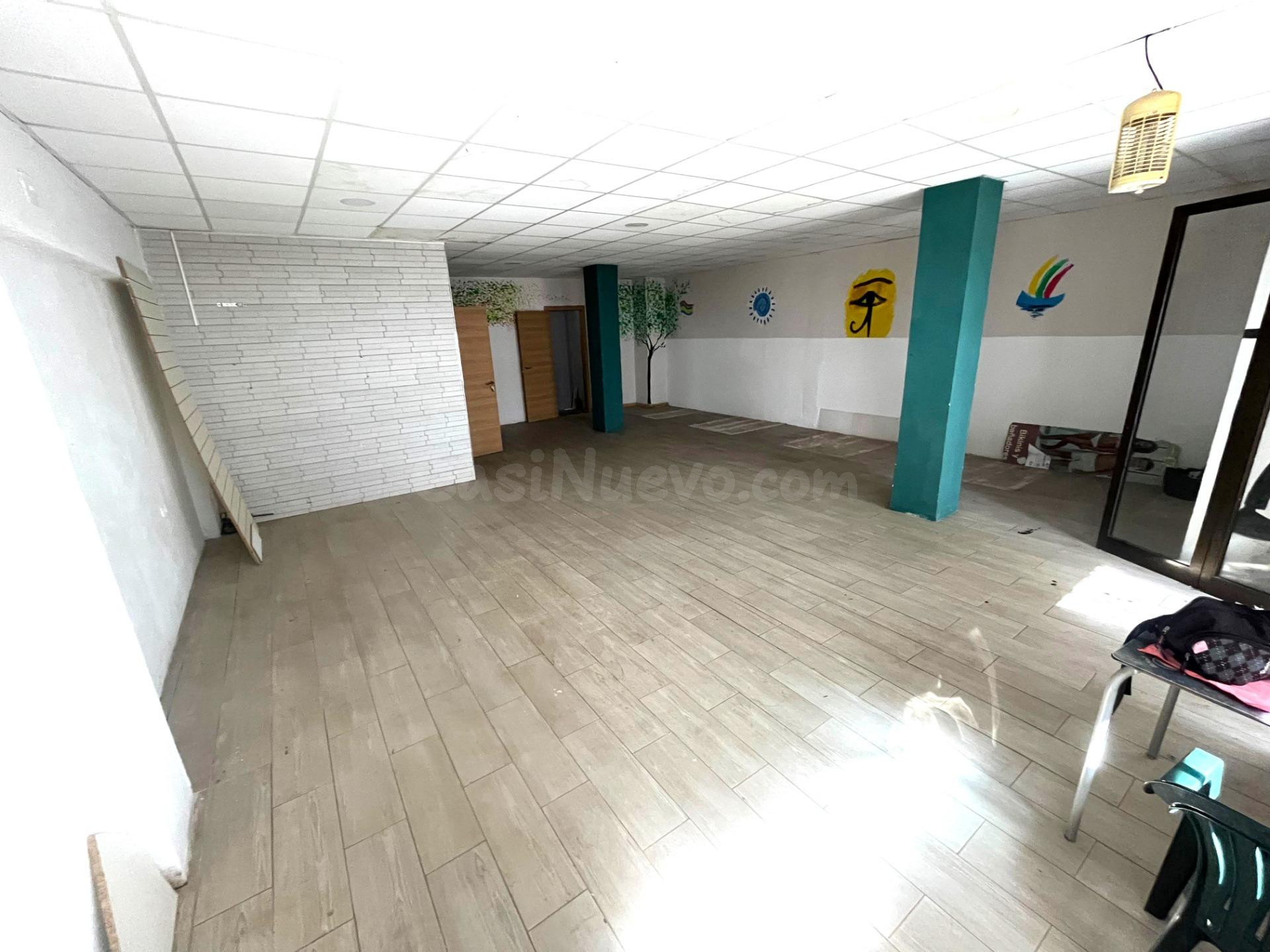 Local comercial 85m² en venta - Laguna de El Portil