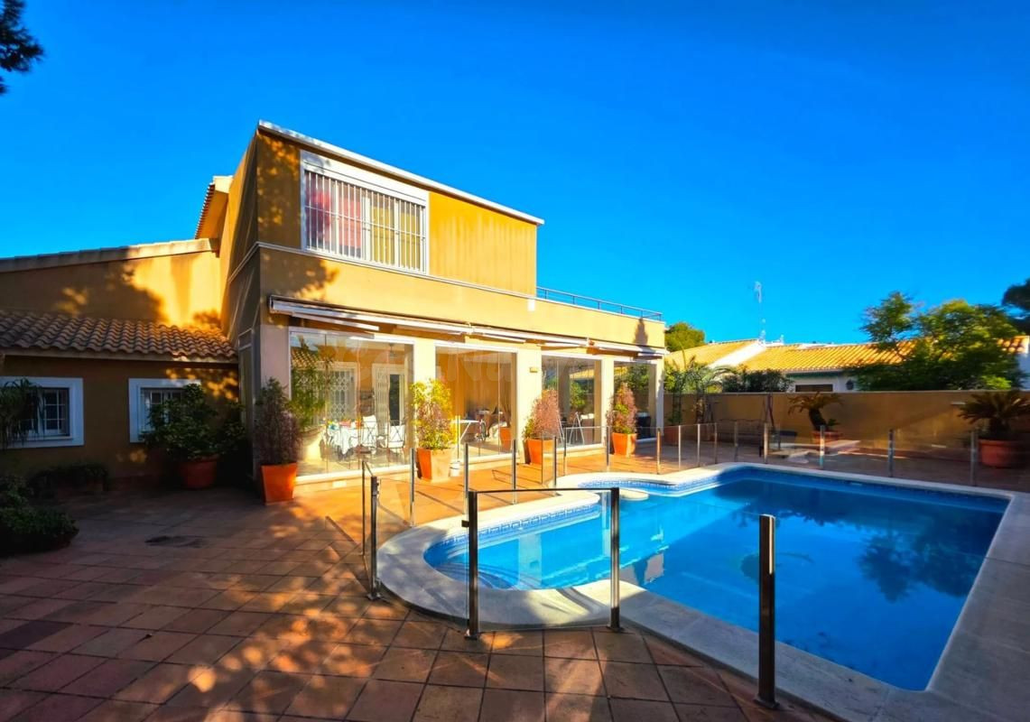 Villa 5 habitaciones 265m² en venta - Altos de Campoamor - foto 2