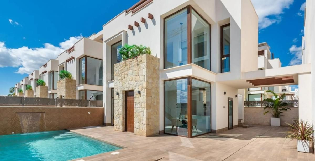 Villa 3 habitaciones 112m² en venta - Centro de la Ciudad Quesada