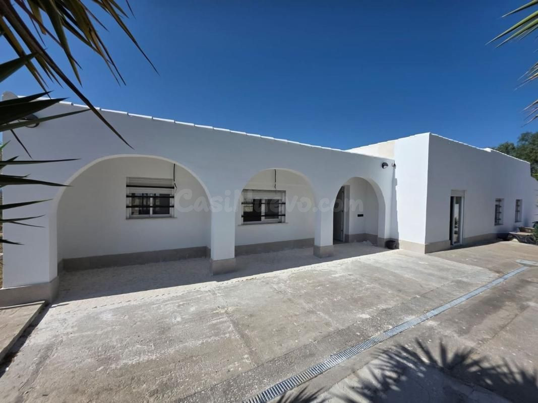 Casa de campo 4 habitaciones 218m² en venta - La Marina - foto 4