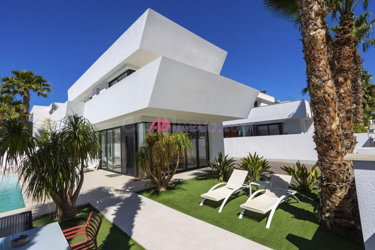 Casa 4 habitaciones 185m² en venta - Centro de la Ciudad Quesada