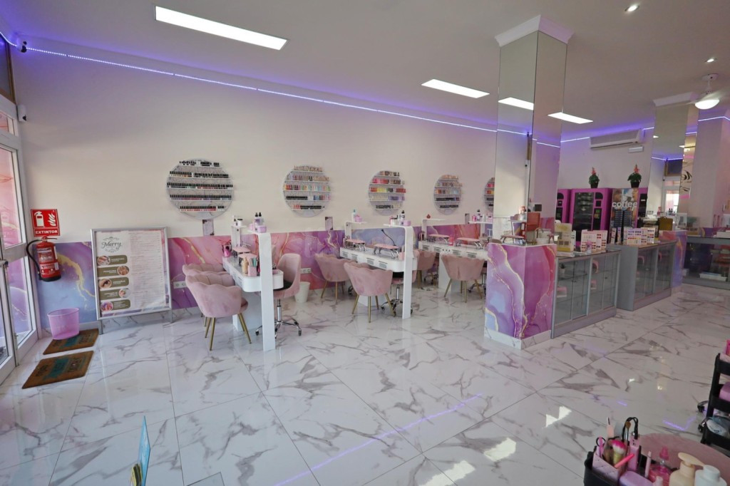Local comercial en Venta en Benalmadena Málaga
