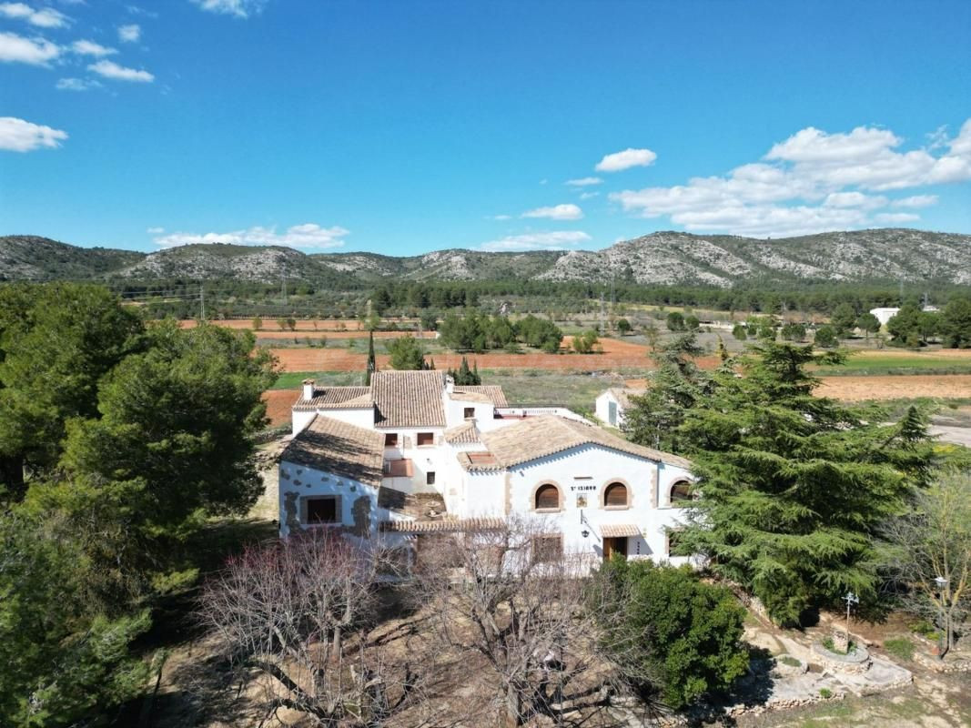 Local comercial 1700m² en venta - Comunidad valenciana