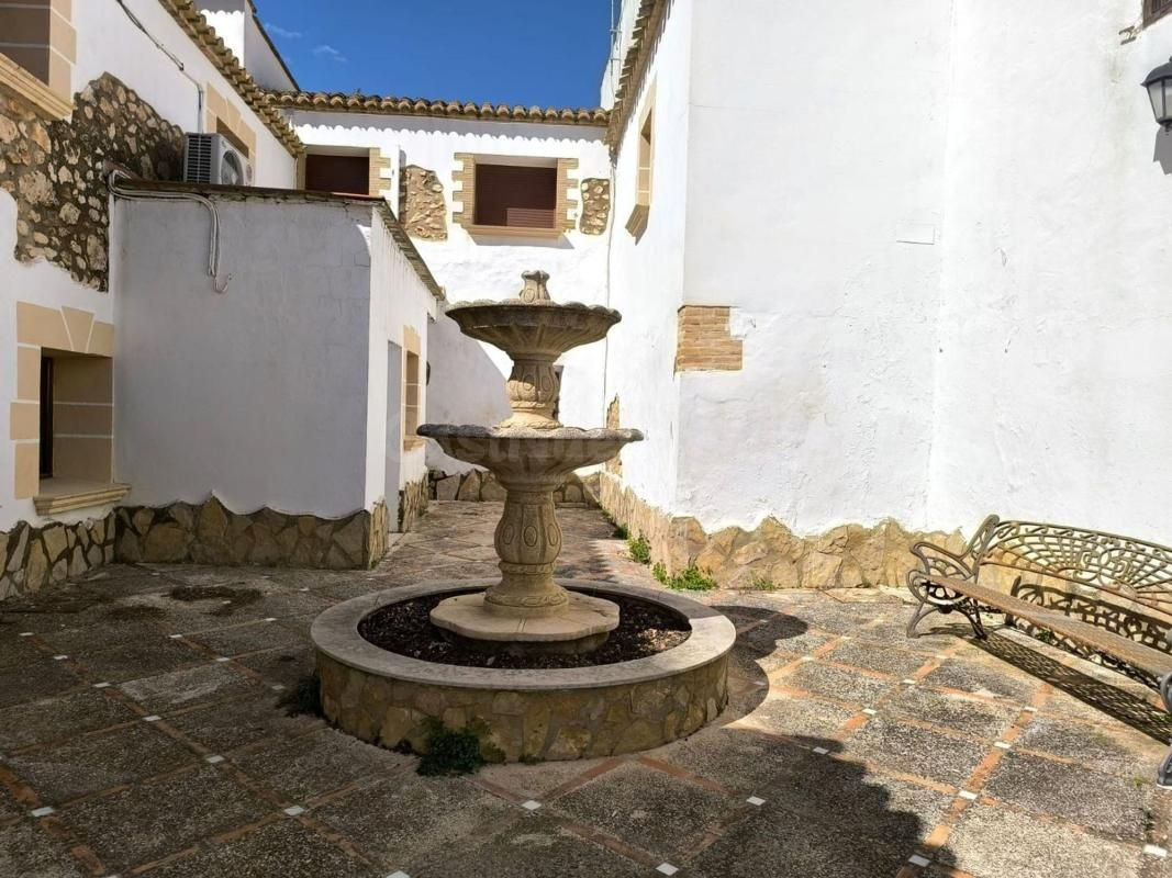 Local comercial 1700m² en venta - Comunidad valenciana - foto 5