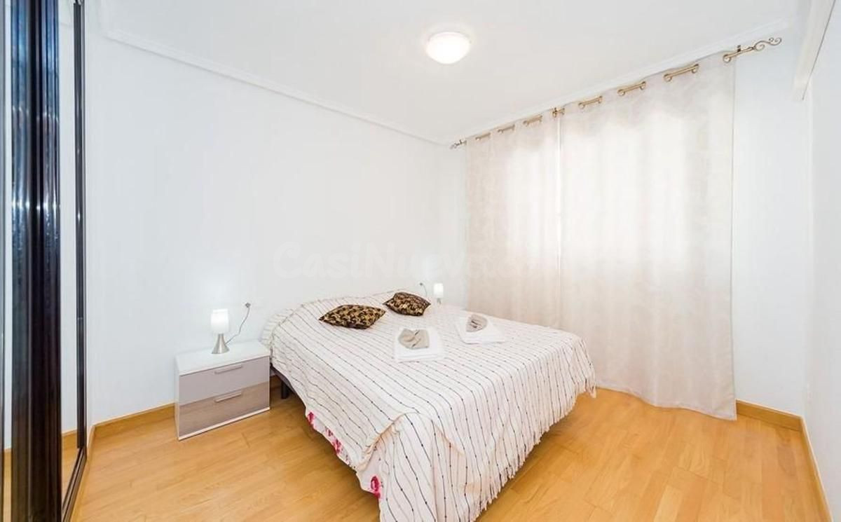 Apartamento 2 habitaciones 74m² en venta - Estacion de autob - foto 2