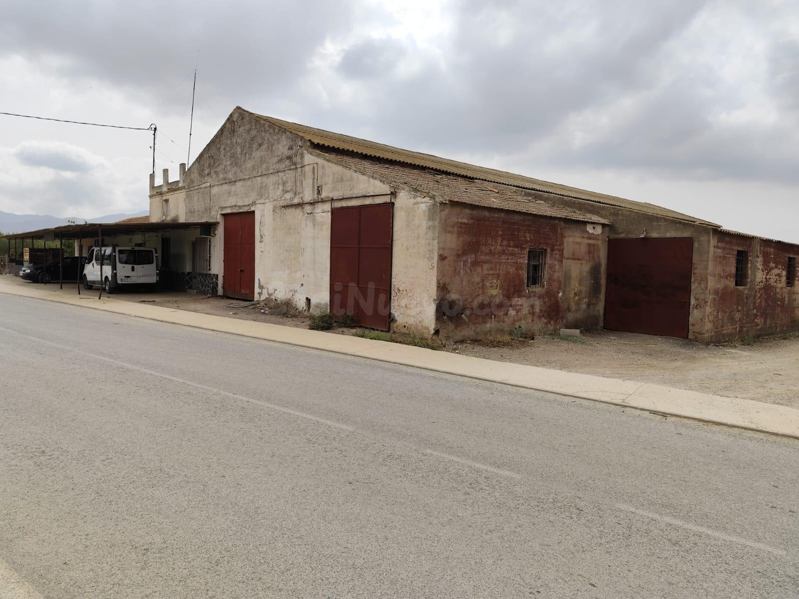 Parcela con 5 Solares Urbanizables en Aguaderas