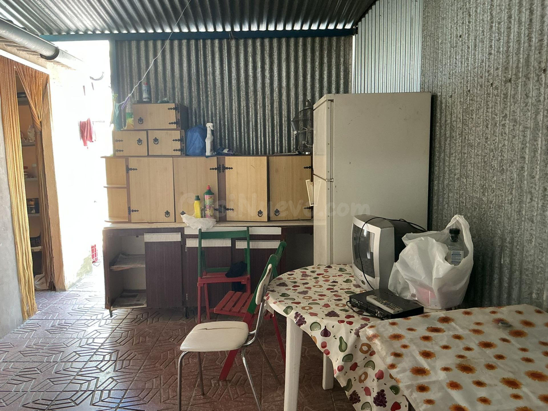 Casa de Dos Plantas en Venta - foto 4