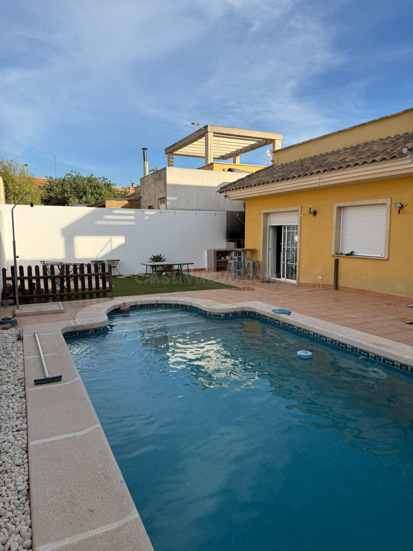Chalet con piscina en El Paretón