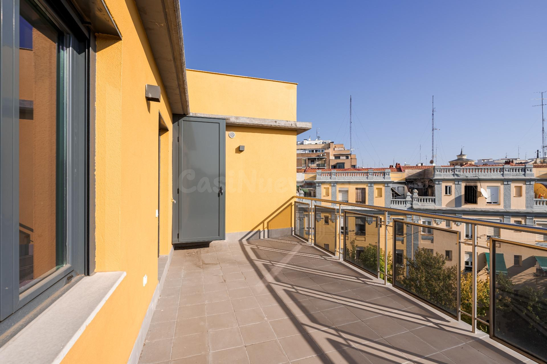 Exclusivo ático con terraza en Paseo de la Chopera 47 A ESTR - foto 3
