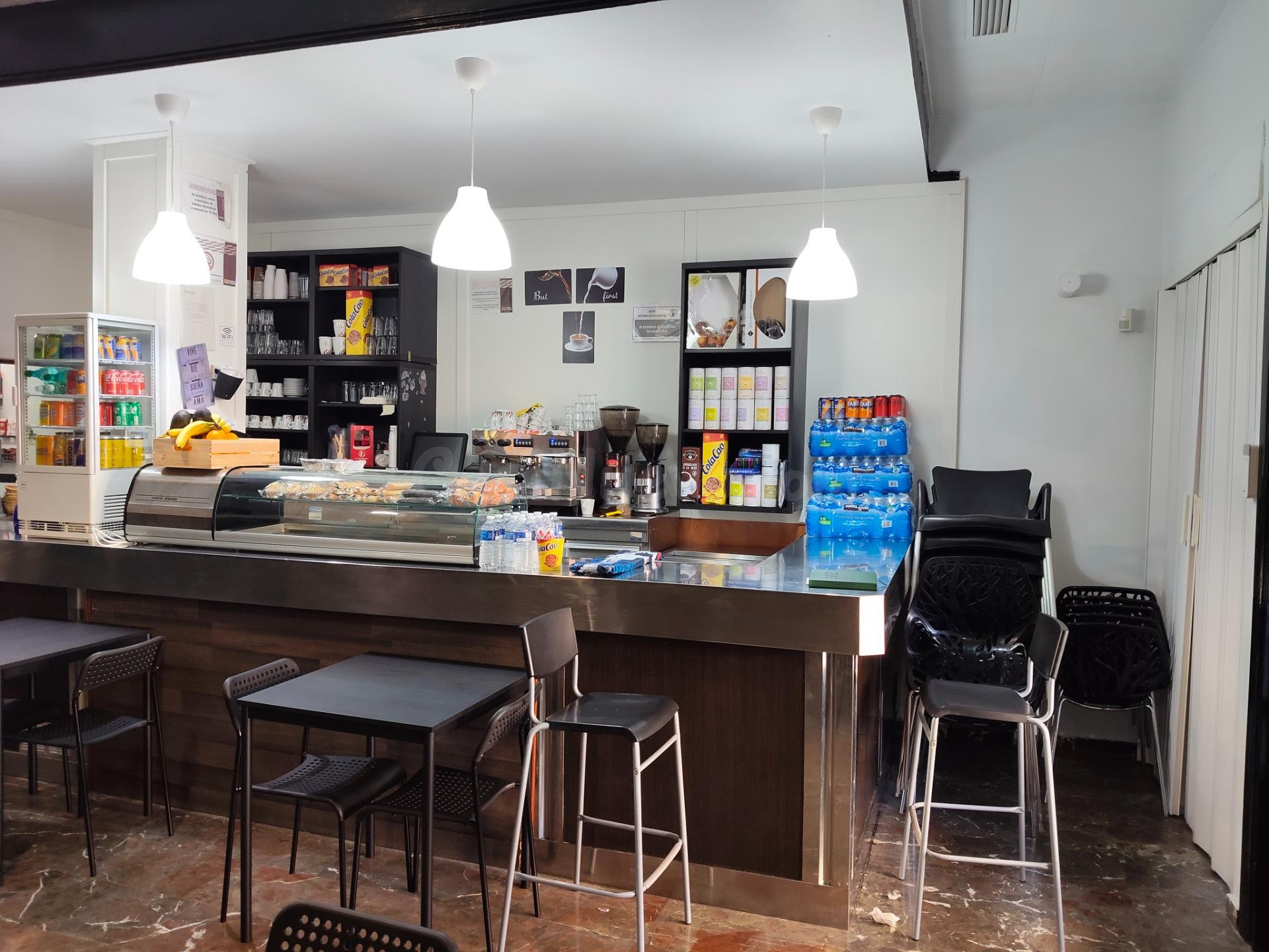 SE TRASPASA BAR-RESTAURANTE EN JULIAN SANZ IBAÑEZ - foto 4