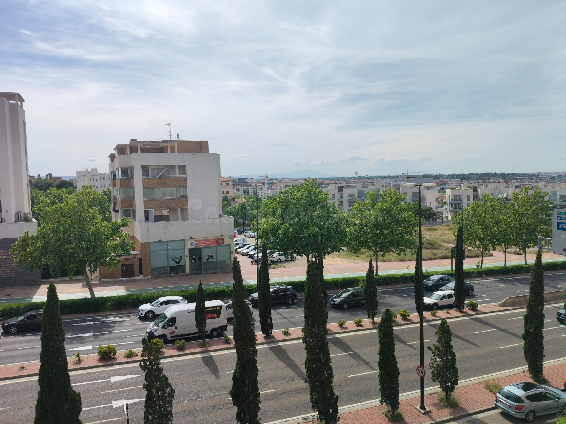 SE VENDE PISO EN VIA HISPANIDAD - foto 5