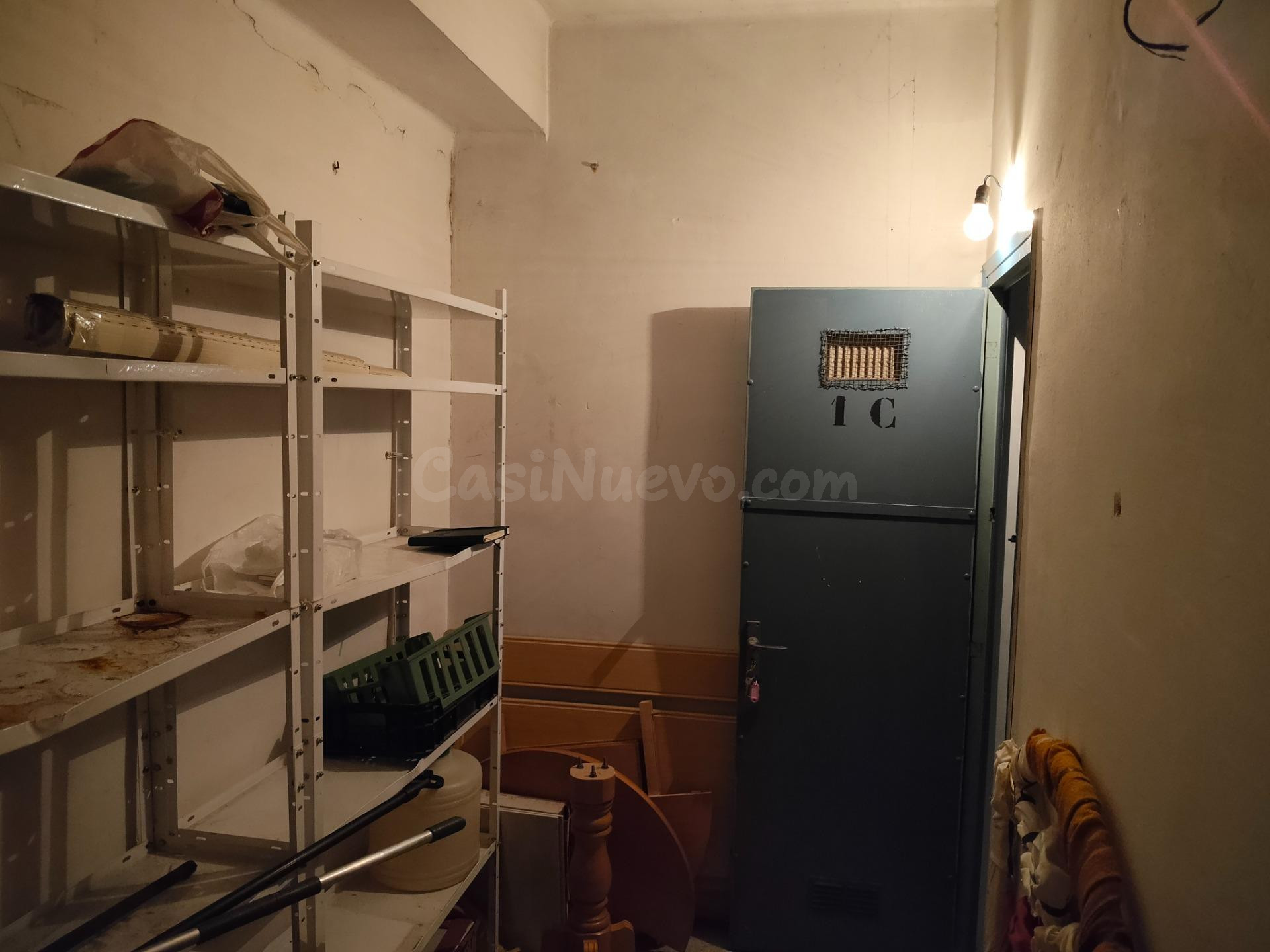 SE ALQUILA TRASTERO EN CALLE ISLA DE IBIZA