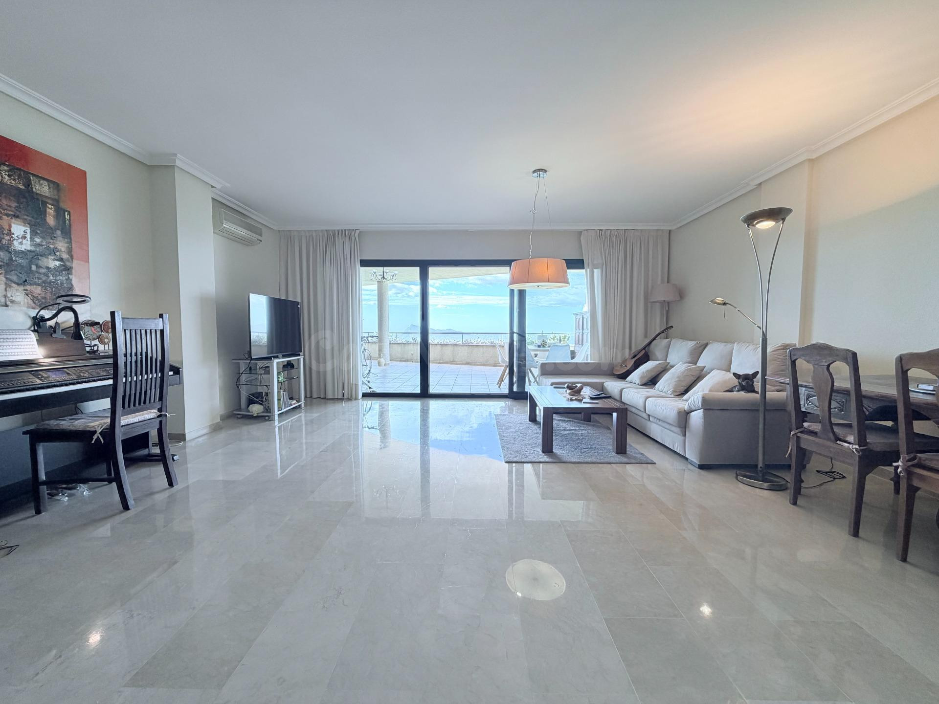 Exclusivo piso de lujo con terraza panorámica en Altea Hills - foto 2