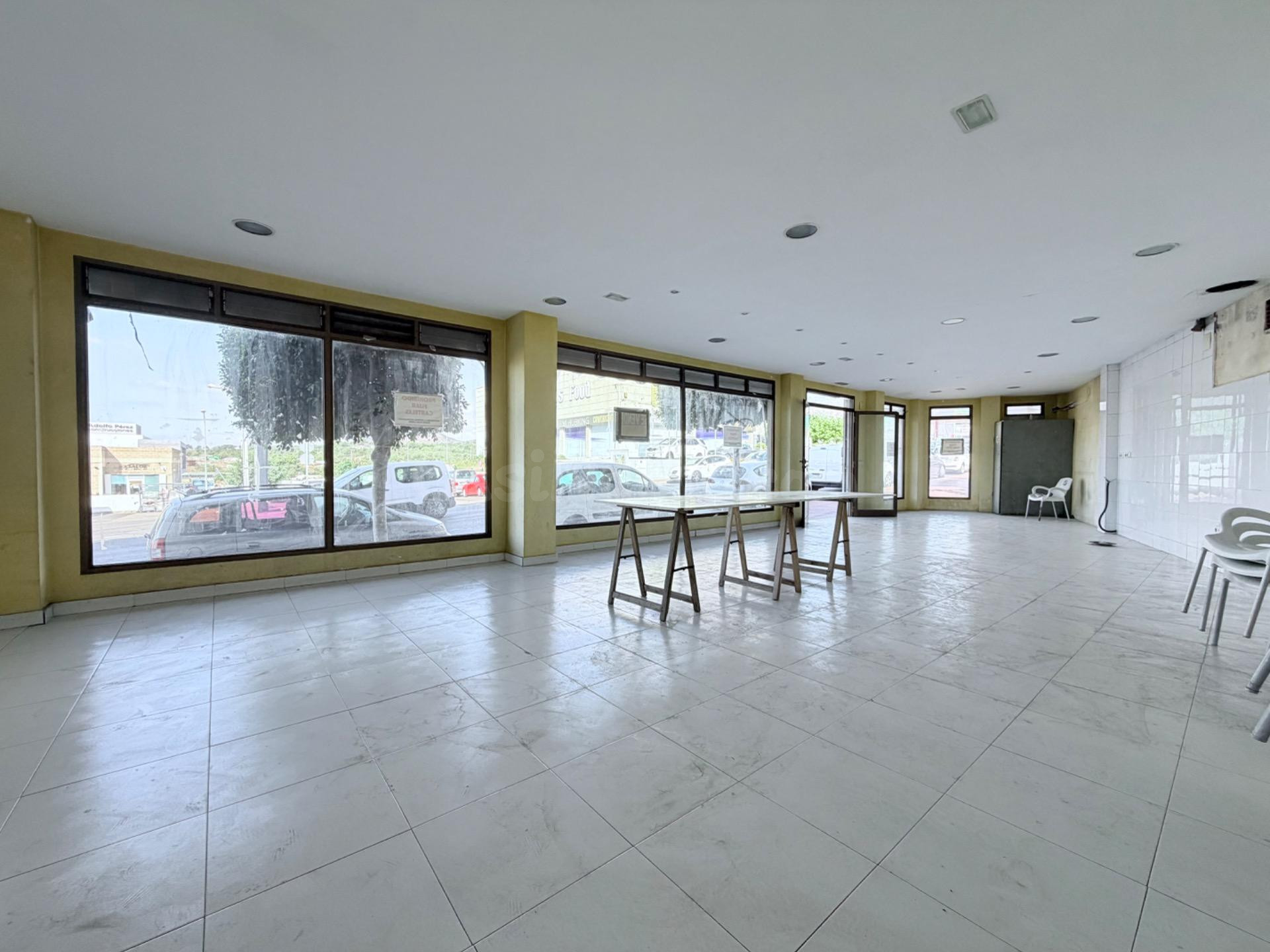 LOCAL COMERCIAL EN VENTA – AVENIDA PAÍS VALENCIÀ, ALFAZ DEL PI
