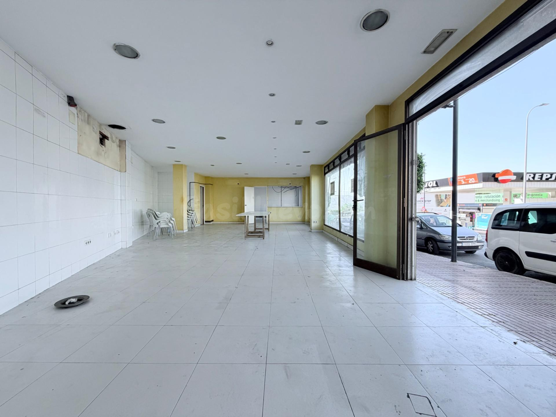 LOCAL COMERCIAL EN VENTA – AVENIDA PAÍS VALENCIÀ, ALFAZ DEL  - foto 3