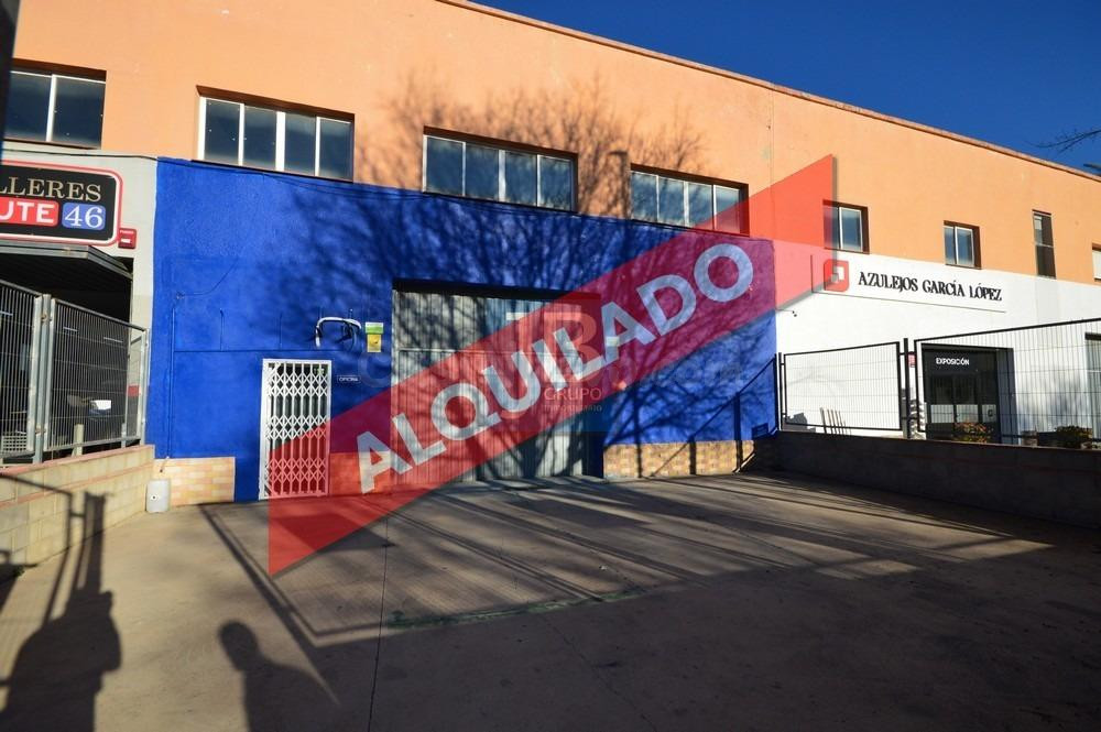 Nave industrial 337m² en alquiler - POLIGONO