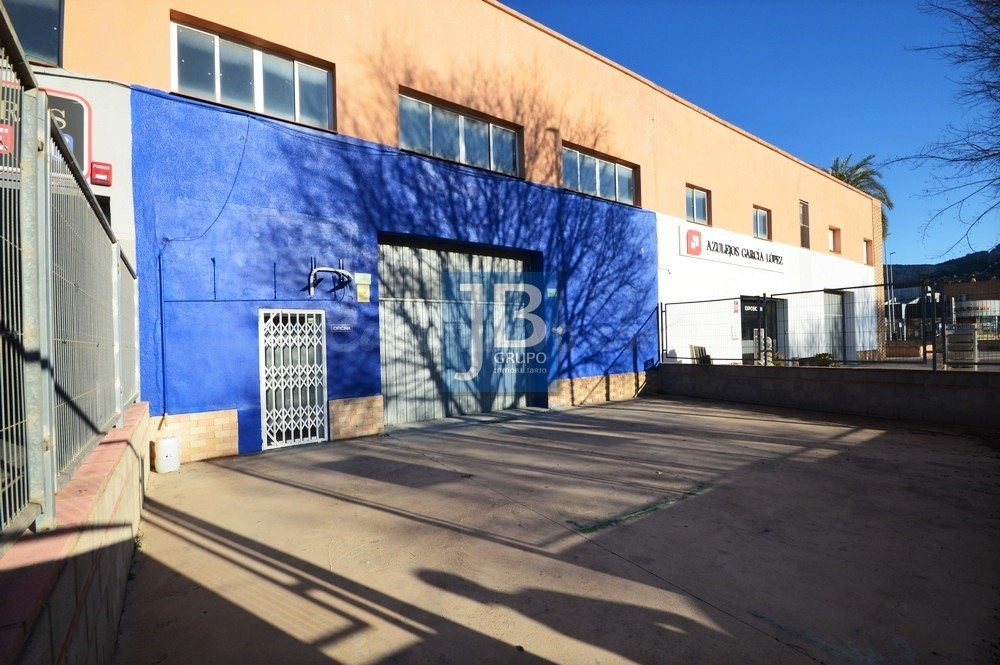 Nave industrial 337m² en alquiler - POLIGONO - foto 3