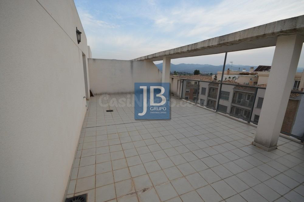 Ático 3 habitaciones 143m² en alquiler - AVD CASTELLA - foto 3