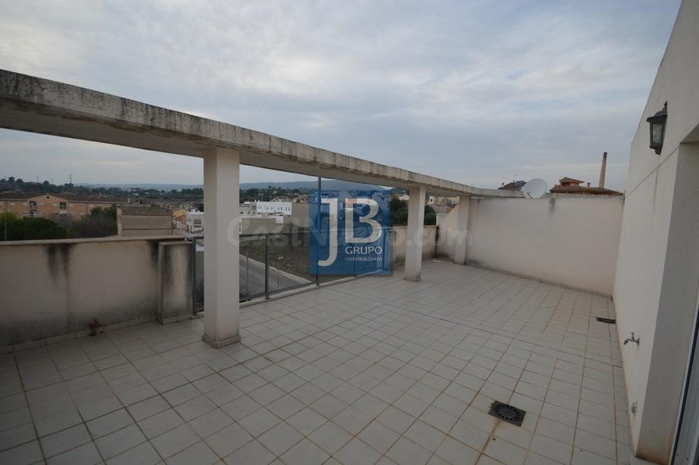 Ático 3 habitaciones 143m² en alquiler - AVD CASTELLA - foto 4