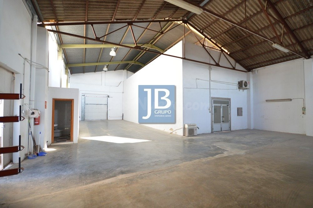 Nave industrial 590m² en venta - COPERATIVA