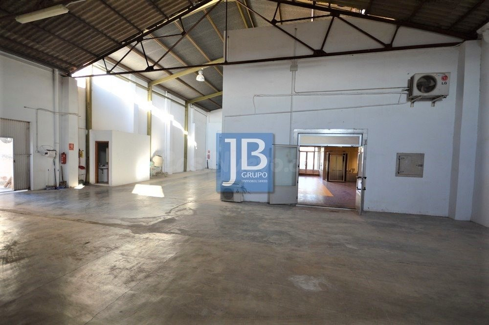 Nave industrial 590m² en venta - COPERATIVA - foto 4