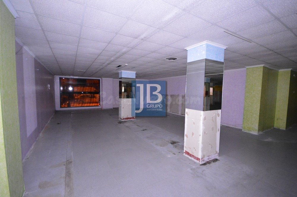 Local comercial 1000m² en alquiler - CANALS - foto 5