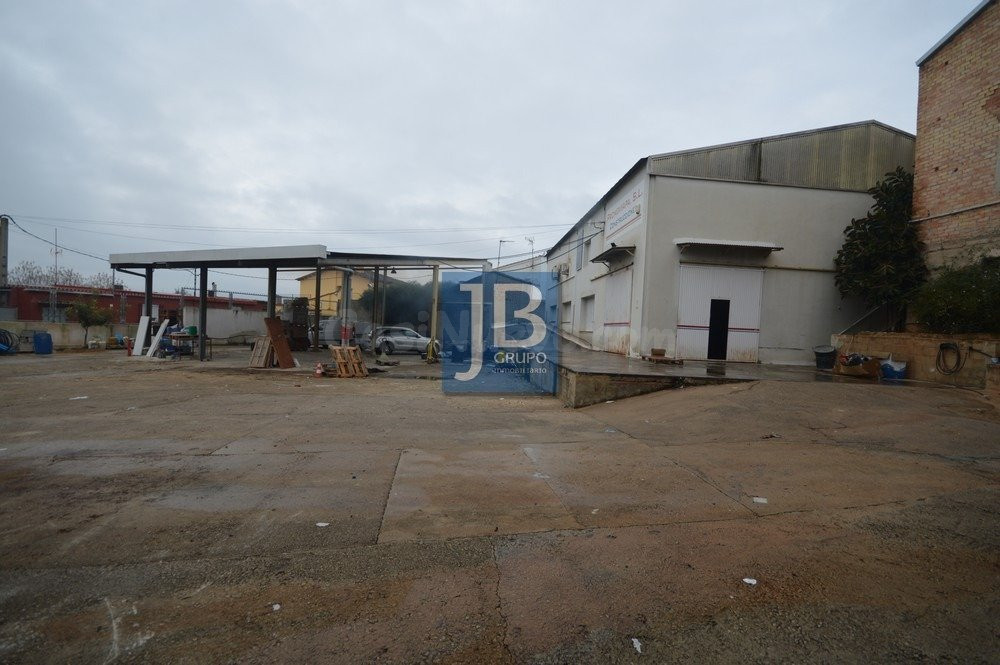 Nave industrial 1224m² en venta - POLIGONO - foto 3