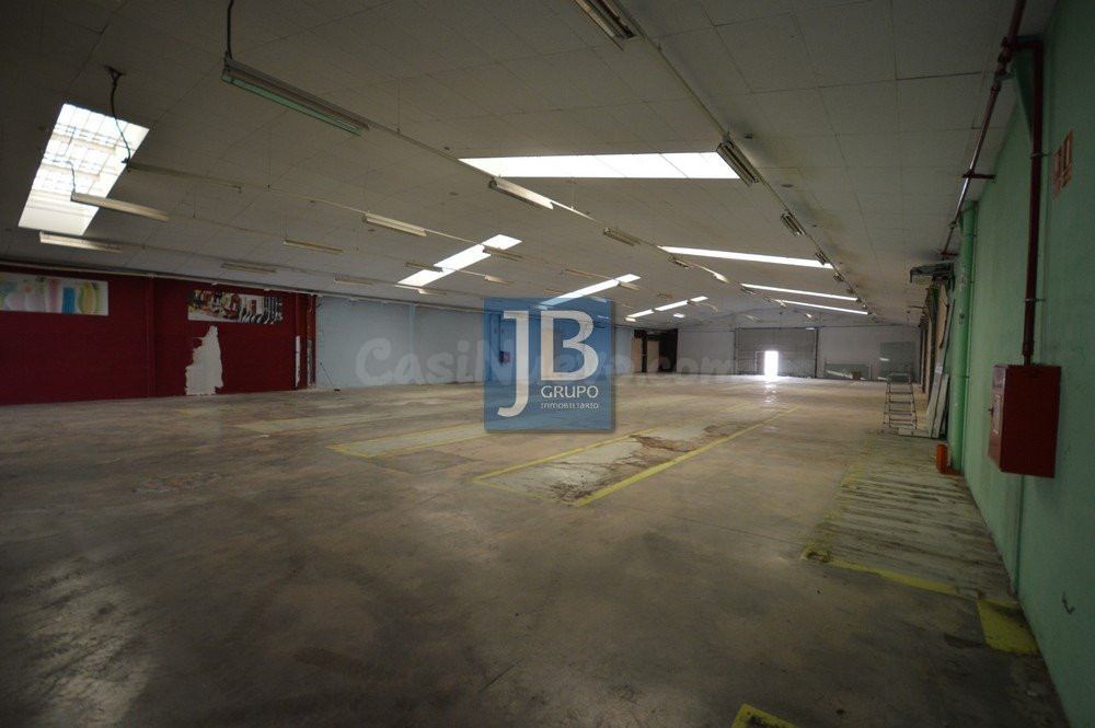 Nave industrial 1500m² en alquiler - POLIGONO - foto 4