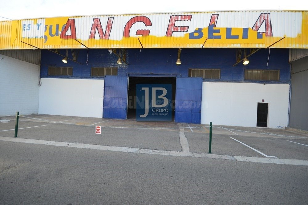 Nave industrial 1000m² en venta - POL. IND. ITV