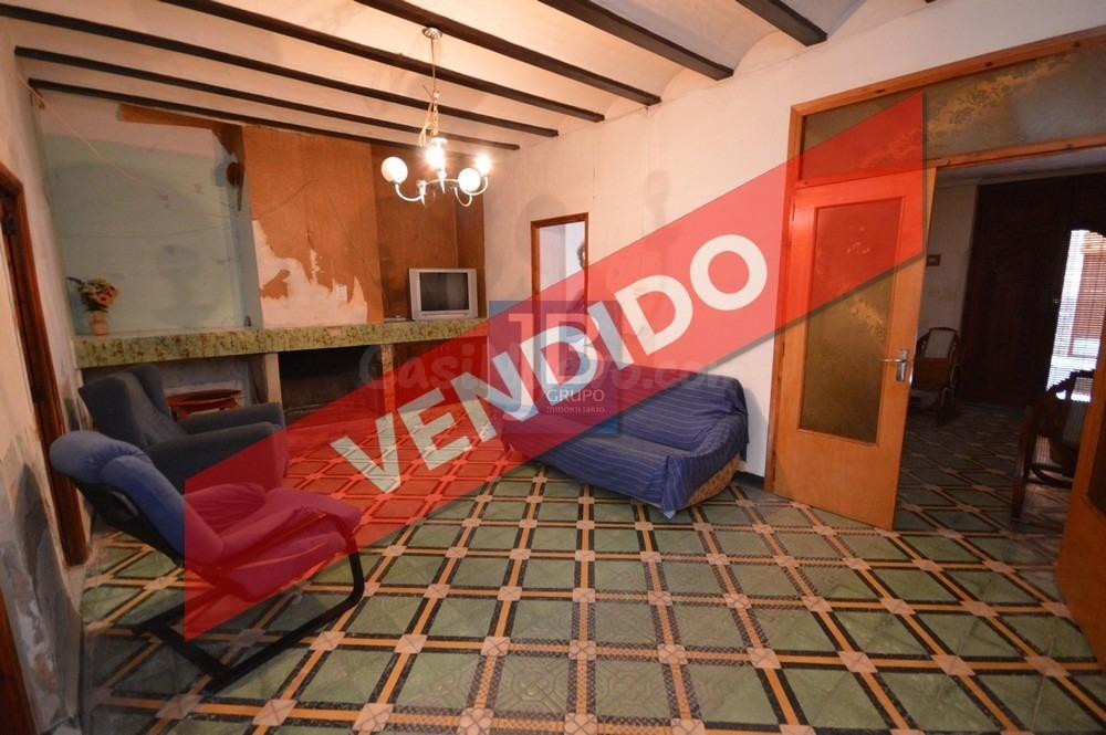 Casa 3 habitaciones 403m² en venta - Sin Zona