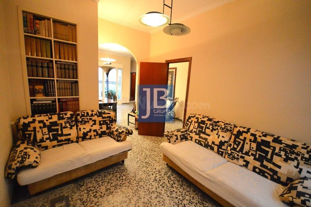 Casa 3 habitaciones 134m² en venta - CASCO URBANO - foto 3