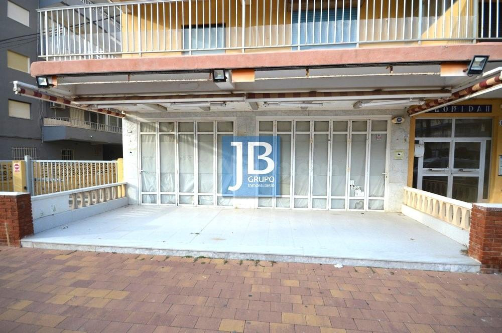 Local comercial 133m² en venta - Costa de valencia
