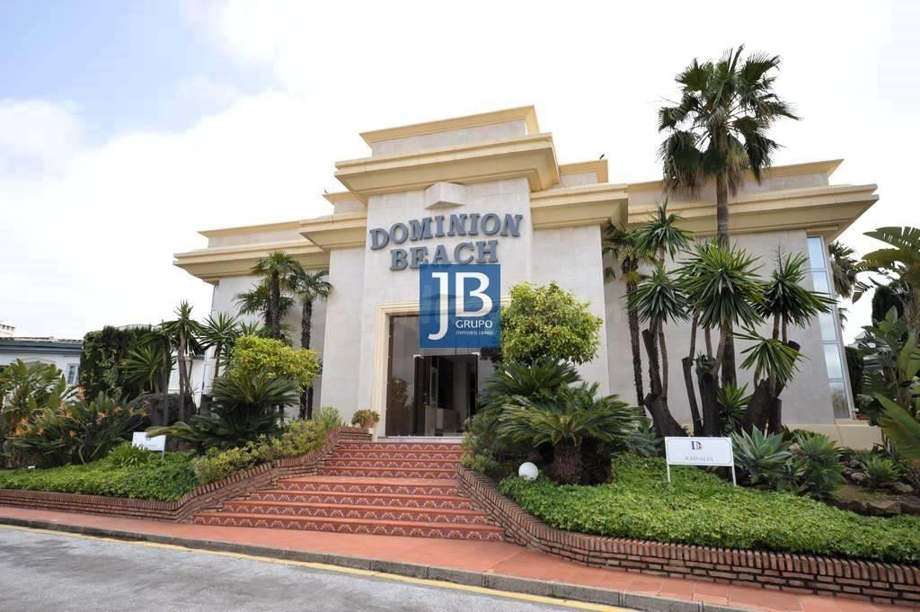 Exclusivo Ático a 70m del Mar en Dominion Beach, Estepona | 