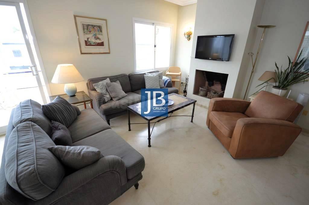 Exclusivo Ático a 70m del Mar en Dominion Beach, Estepona |  - foto 2