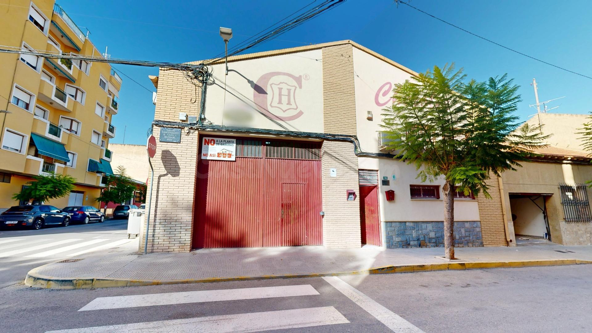Nave industrial en Benejúzar centro, amplia y con múltiples  - foto 2