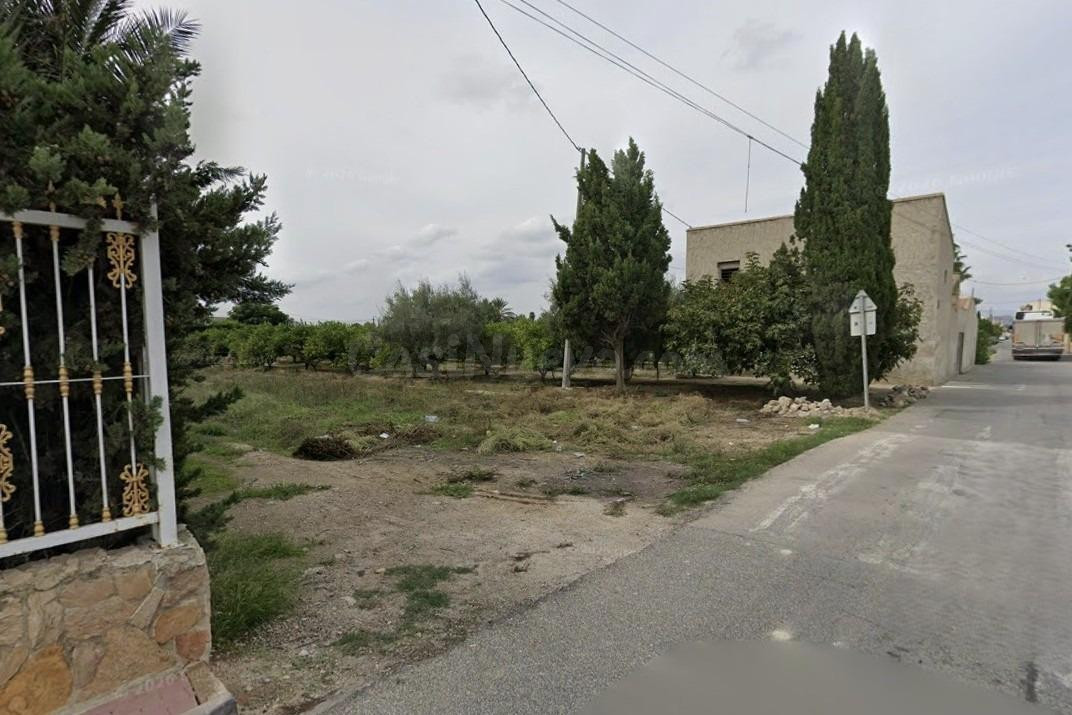 Casa con gran terreno en venta - foto 3