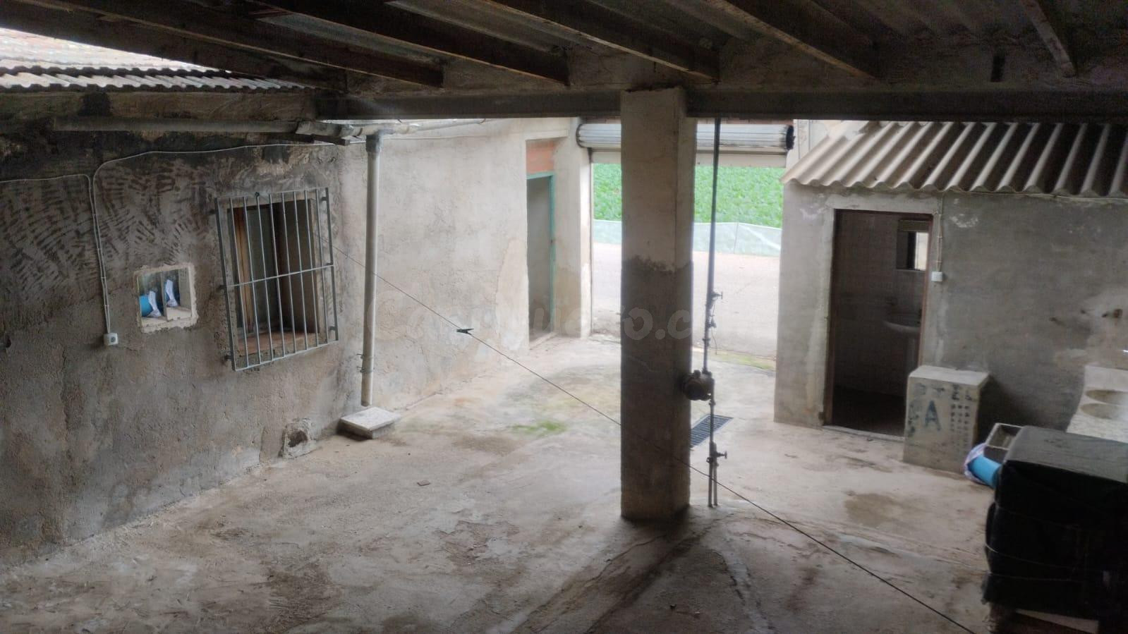 Casa con gran terreno en venta - foto 5