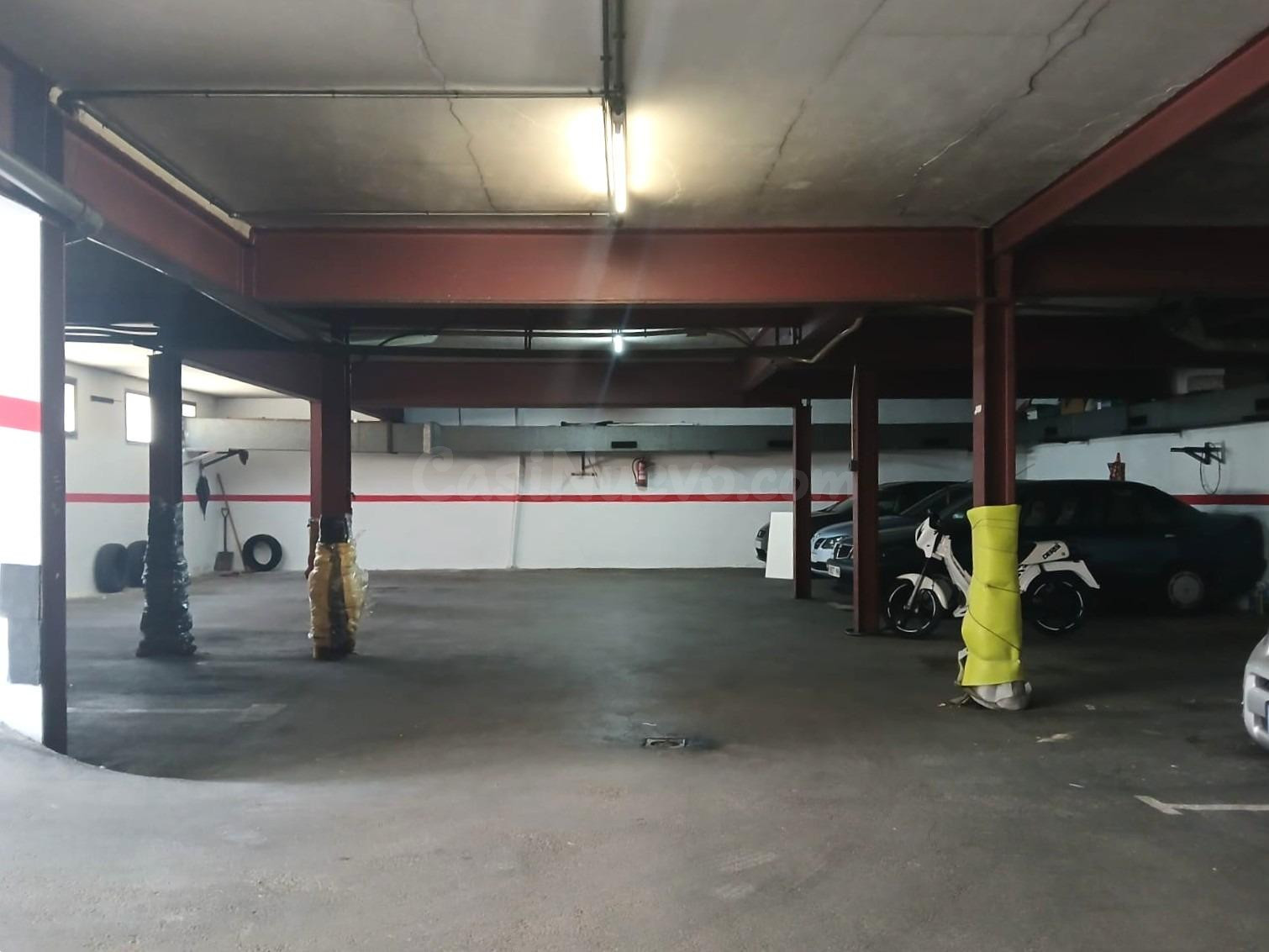 Oportunidad Única: Parking en Can Rull por solo 14.500€ - foto 5