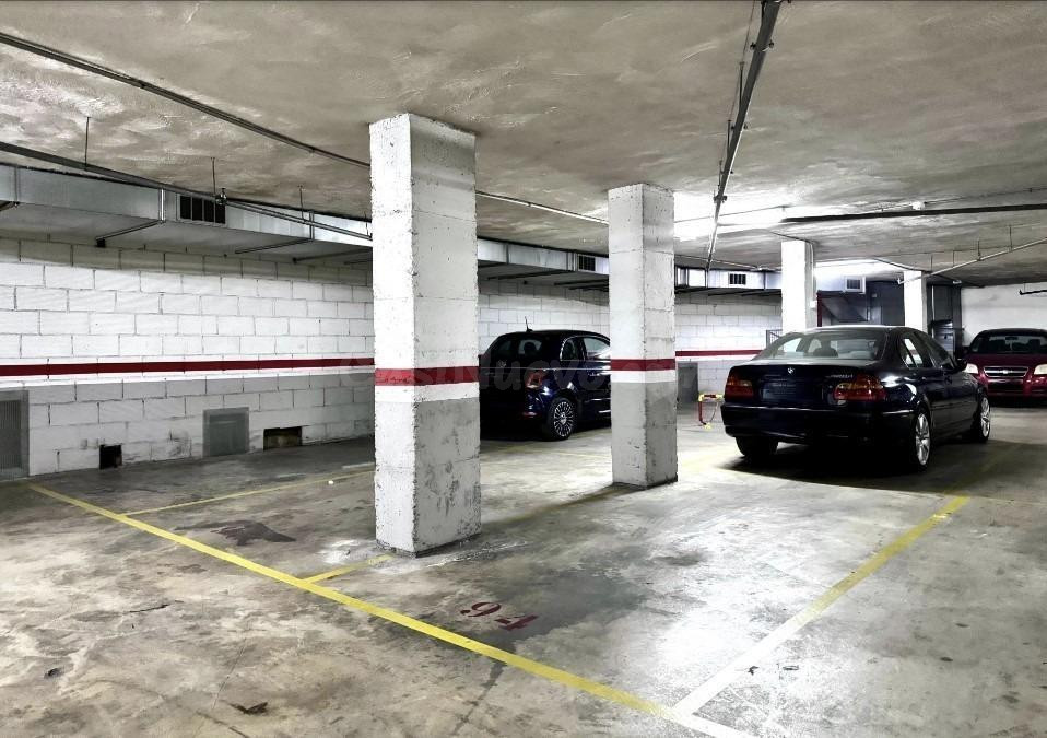 Plaza de parking en Can Rull - Can Llong