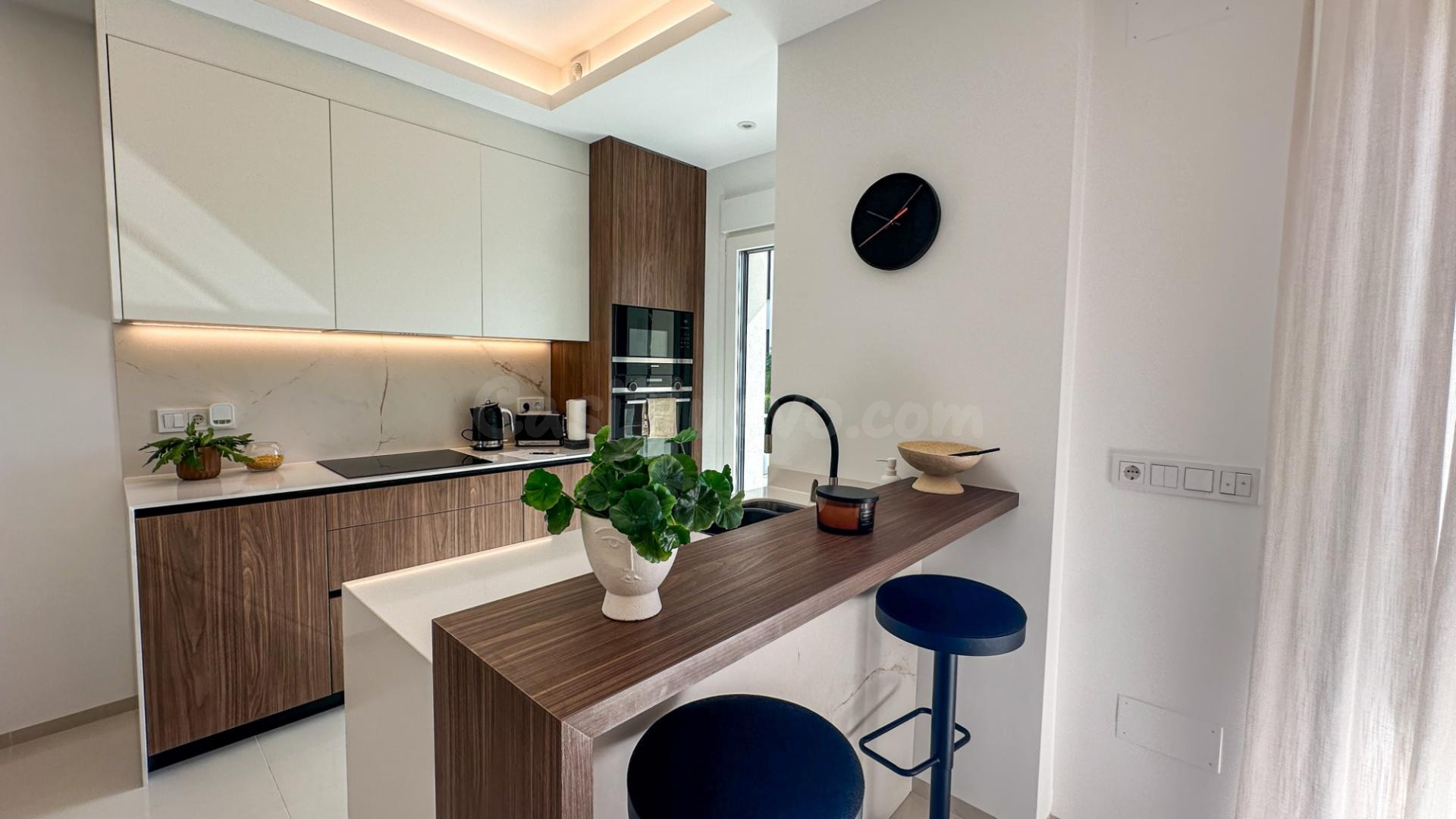 Bungalow 2 habitaciones 79m² en venta - Centro de la Ciudad  - foto 2