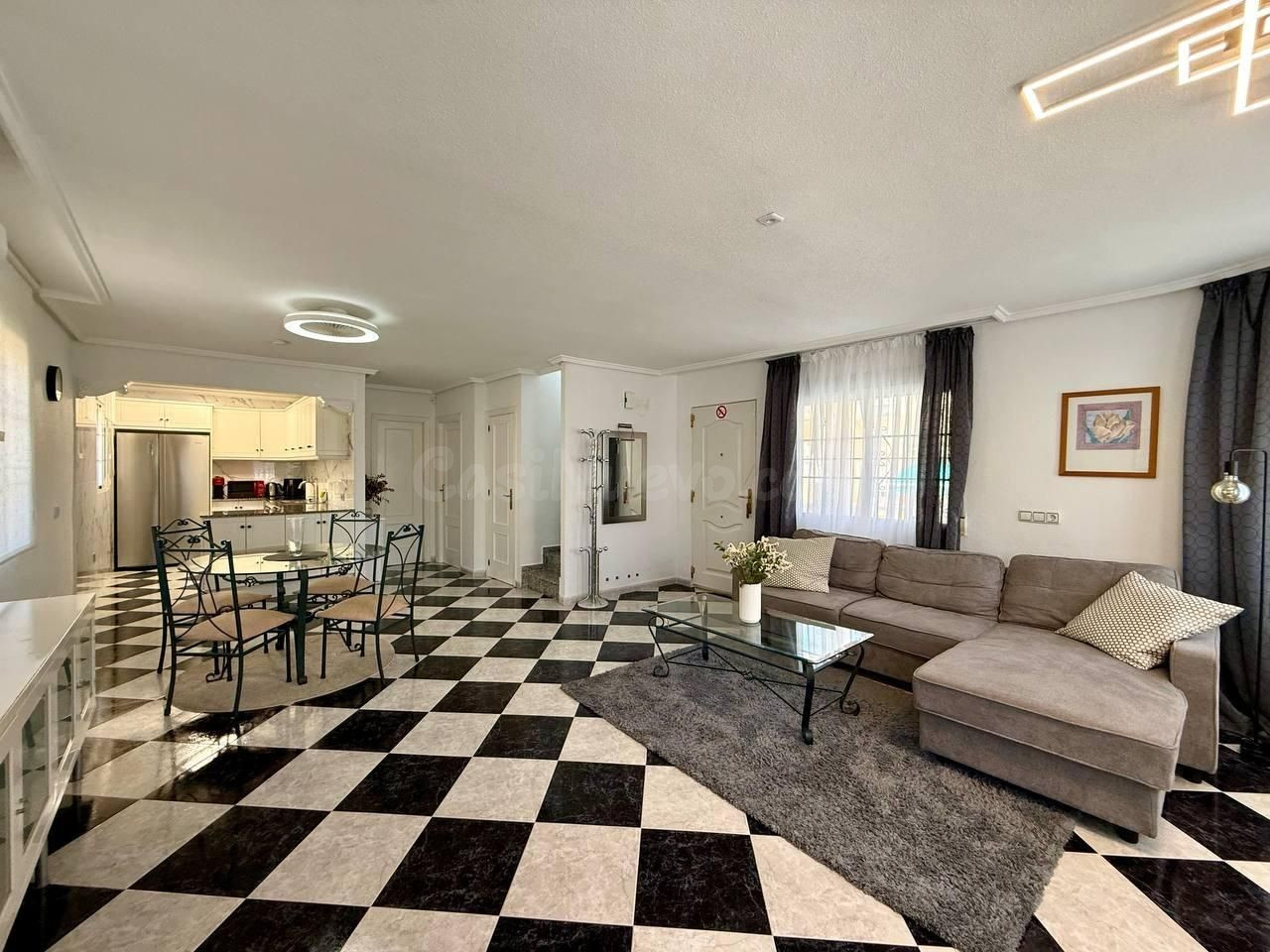 Villa 4 habitaciones 191m² en venta - Punta Prima - foto 3