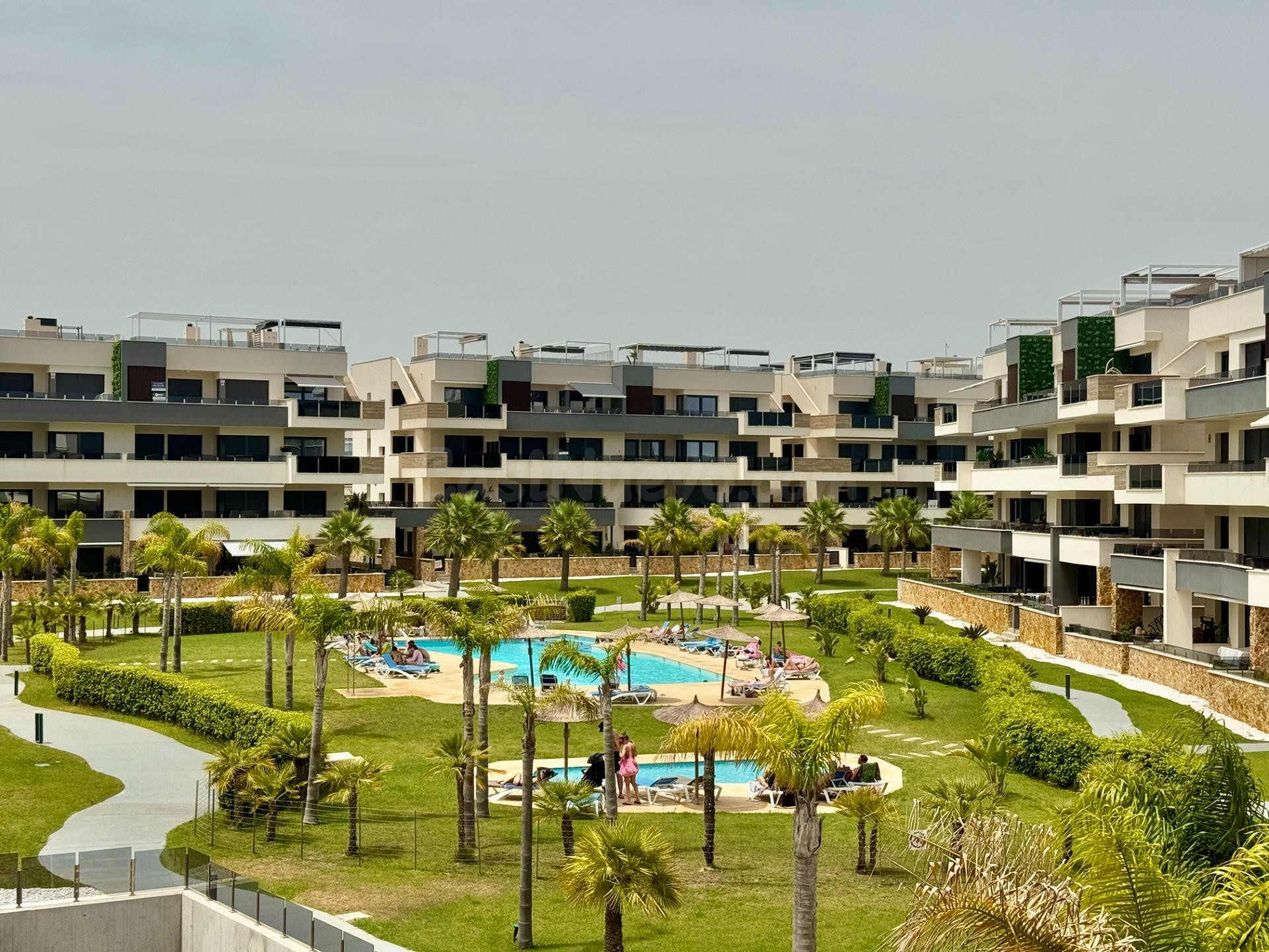 Apartamento 3 habitaciones 98m² en venta - Punta Prima - foto 2
