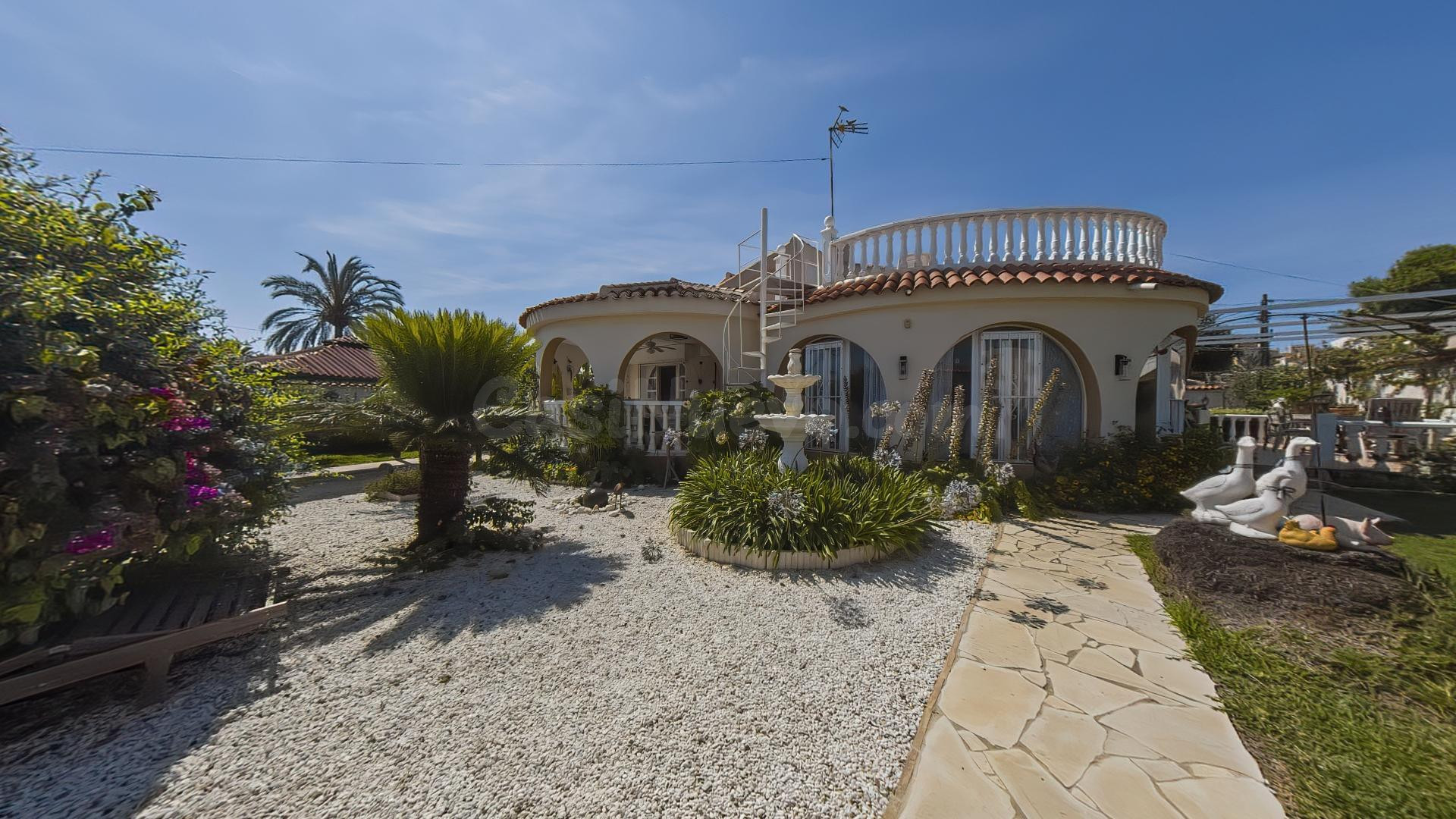 Villa 3 habitaciones 255m² en venta - Los Frutales